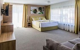 Endi Rooms
